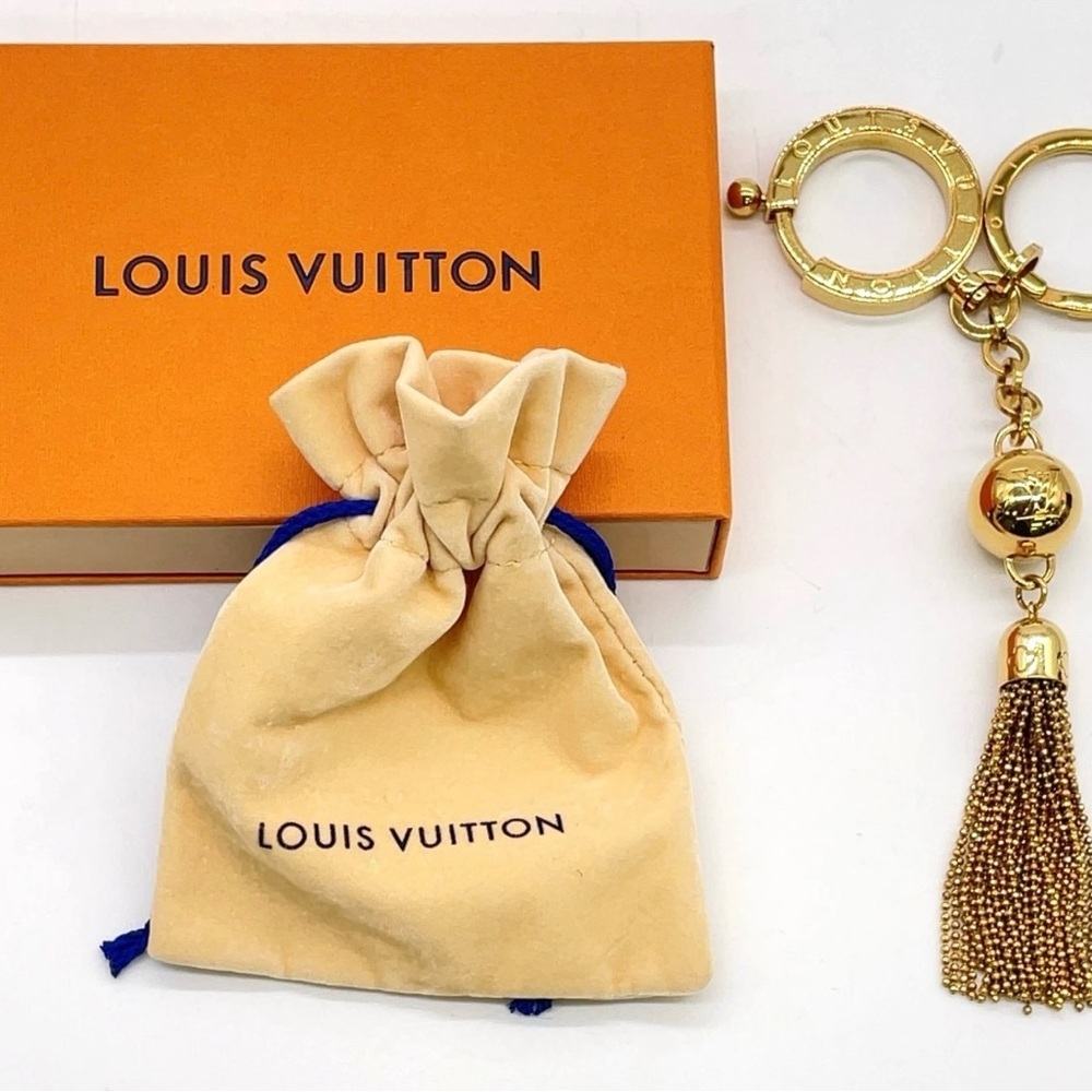Auth Louis Vuitton Portecle Gold Color
Key Ring/Holder W/Box